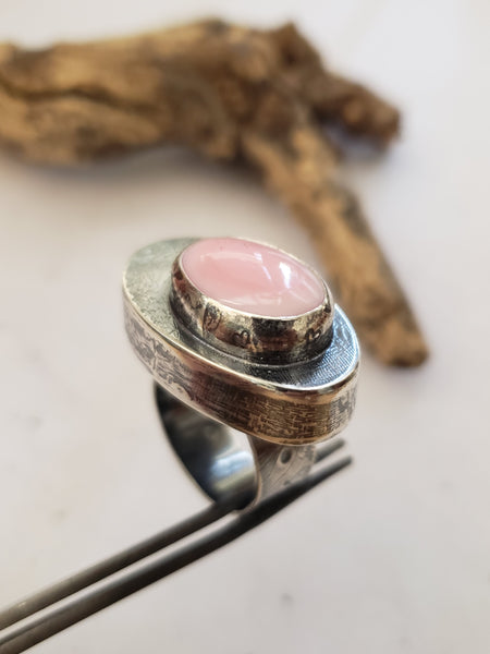 Pink Conch Hollow-Form Ring