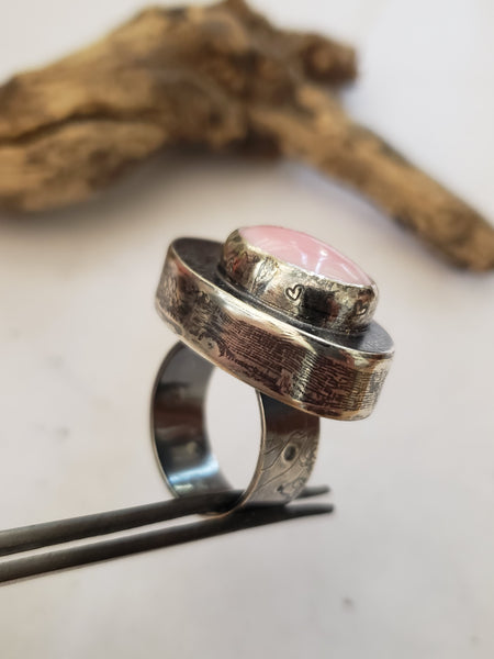 Pink Conch Hollow-Form Ring