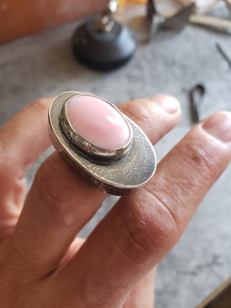 Pink Conch Hollow-Form Ring