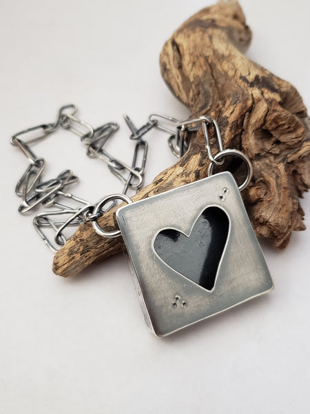 Hollow-form Heart Necklace