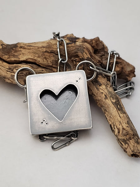 Hollow-form Heart Necklace