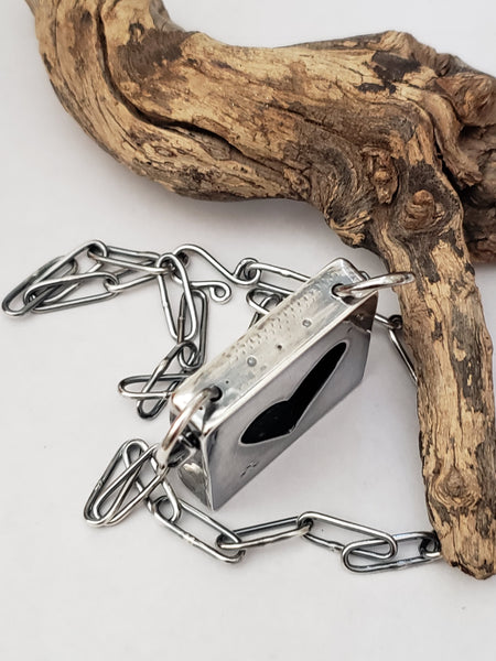 Hollow-form Heart Necklace