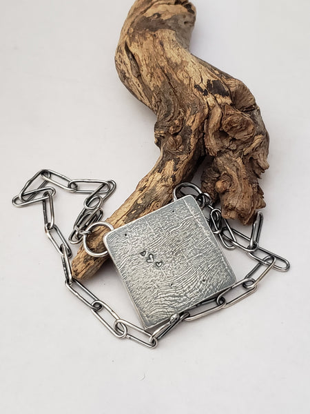 Hollow-form Heart Necklace