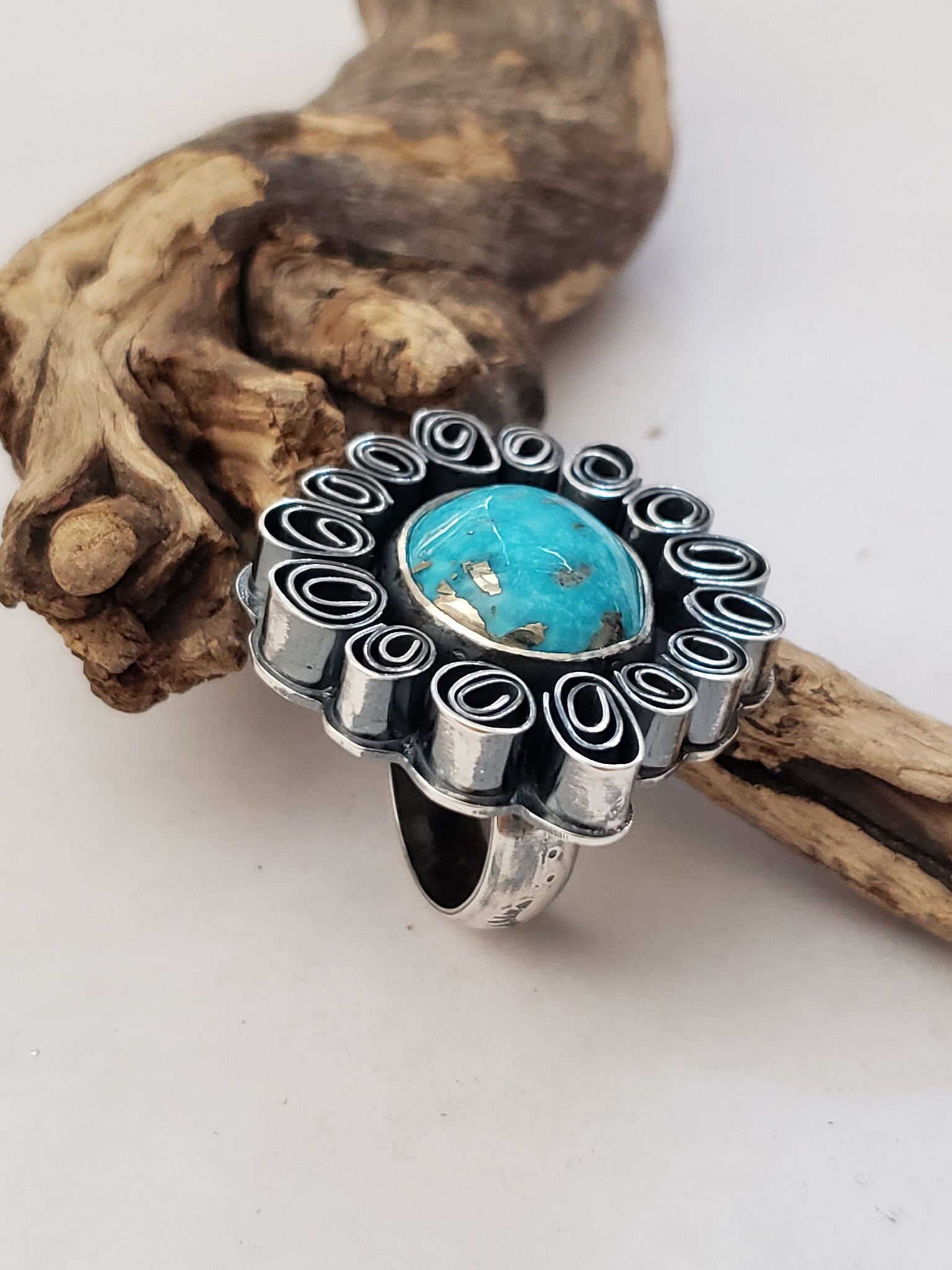 Flower Ring (Nacozari Turquoise)