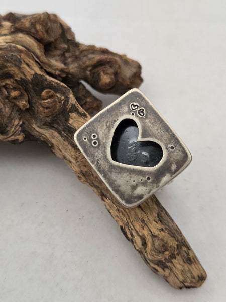 Hollow-Form Cube Heart Ring
