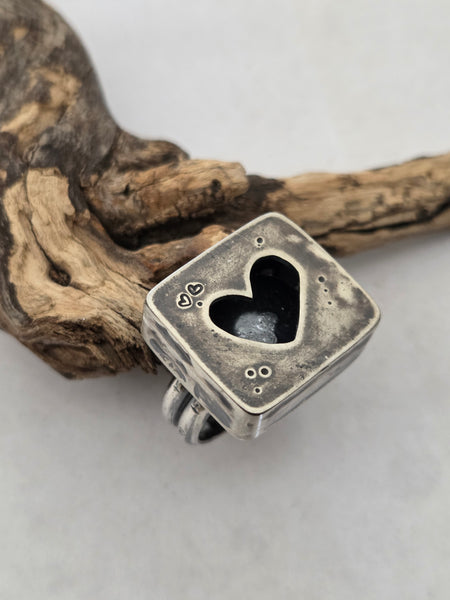 Hollow-Form Cube Heart Ring