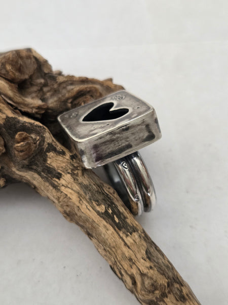 Hollow-Form Cube Heart Ring